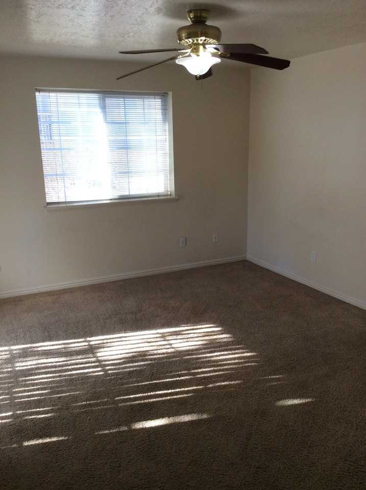 1263 W 1520 N - Photo 3 of 10