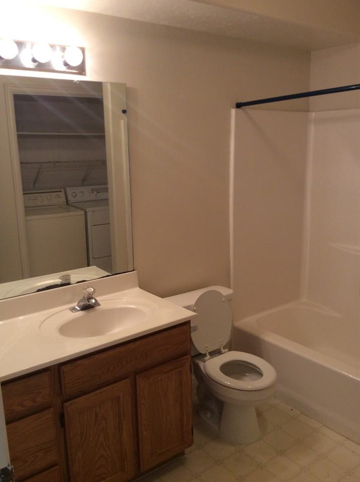 1263 W 1520 N - Photo 4 of 10