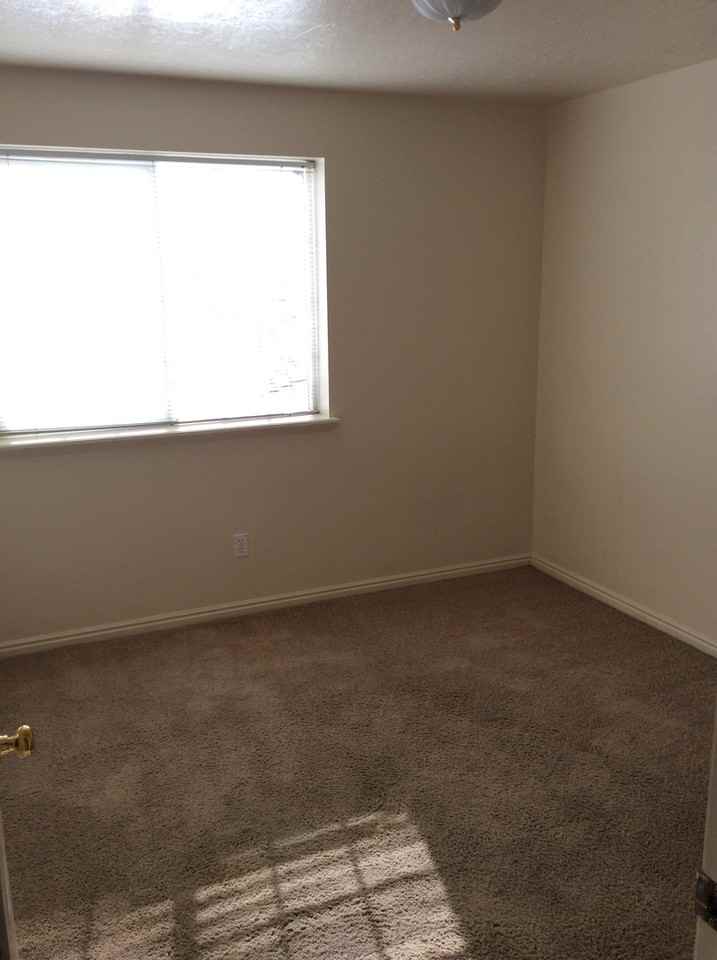 1263 W 1520 N - Photo 6 of 10