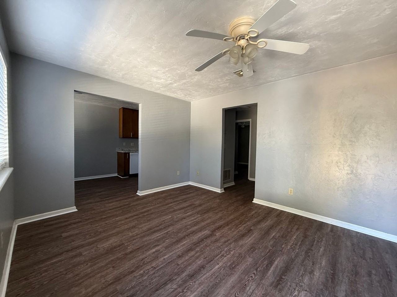 720 Pointe Ct - Photo 2 of 7