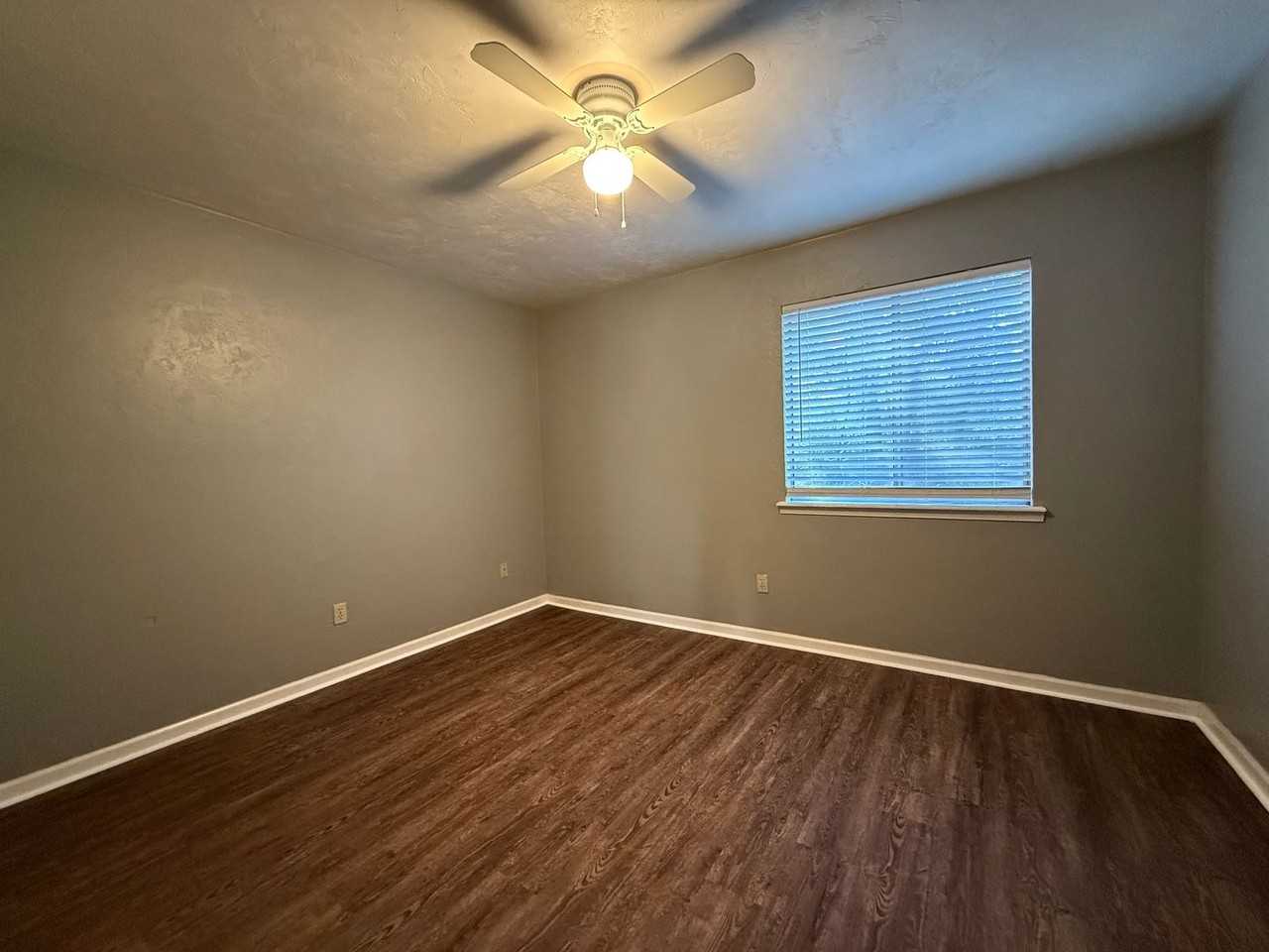 720 Pointe Ct - Photo 5 of 7