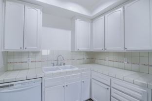 242 Kennedy St #6 - Photo 1 of 1