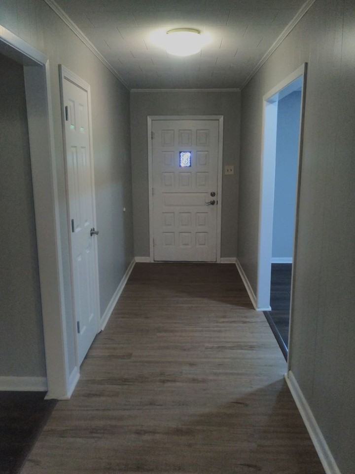 110 Nolen St - Photo 4 of 9