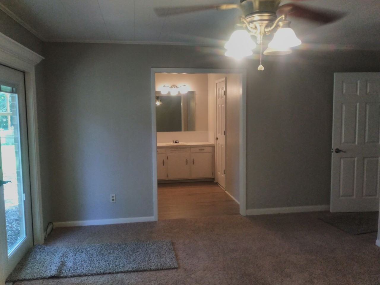 110 Nolen St - Photo 5 of 9