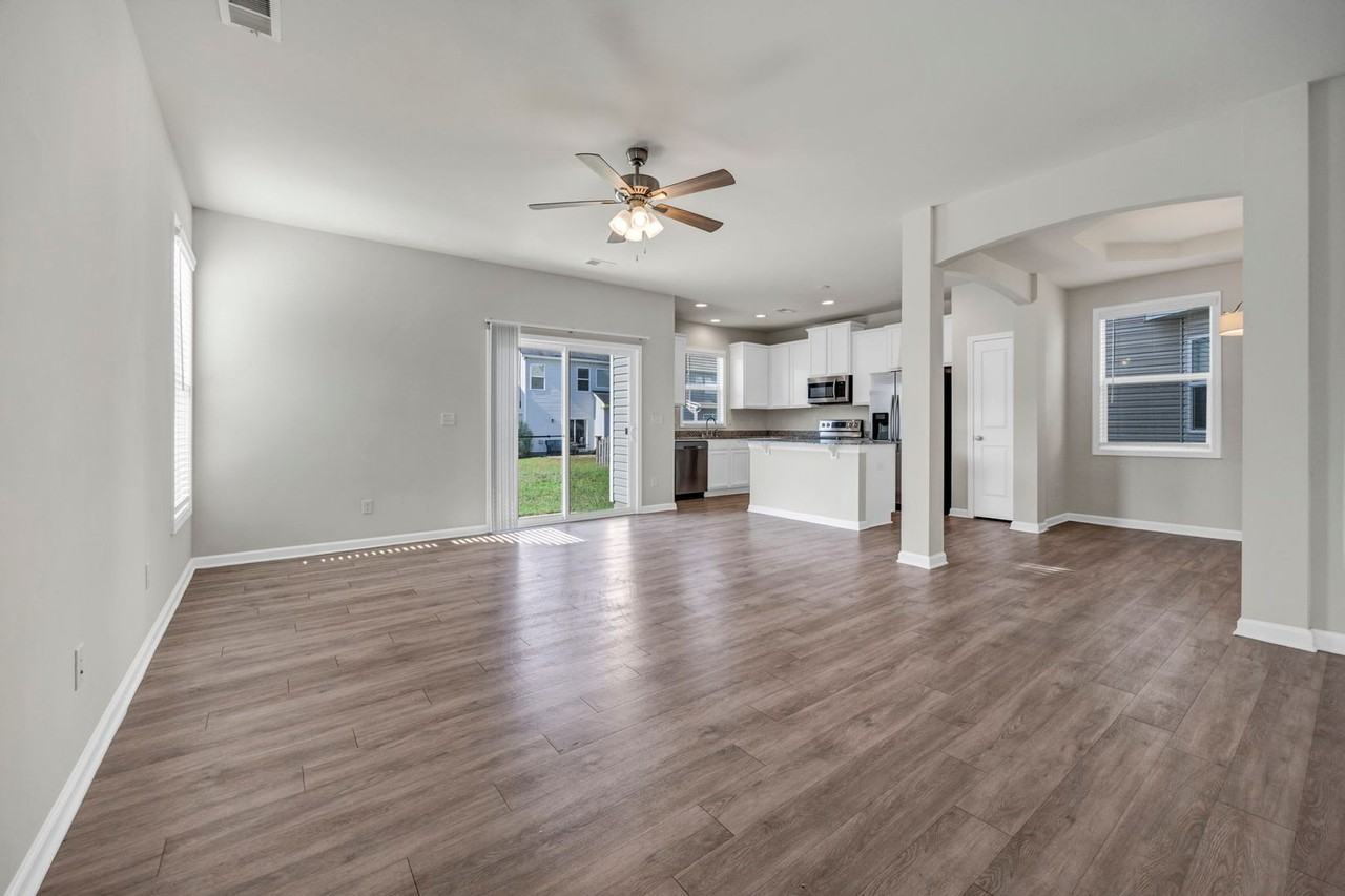 613 Battlewood Dr - Photo 6 of 35