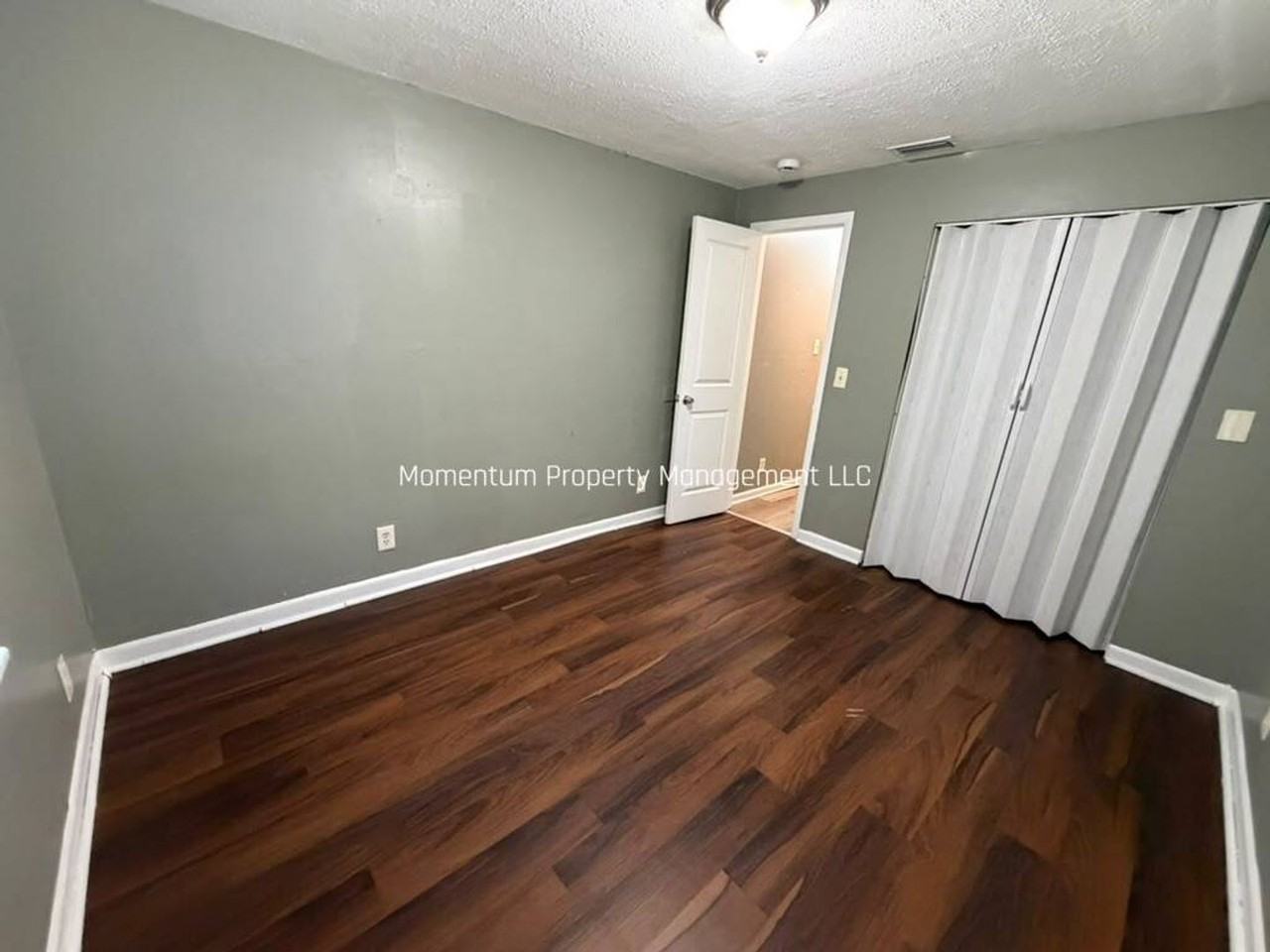 2011 E Fairbanks St - Photo 3 of 13