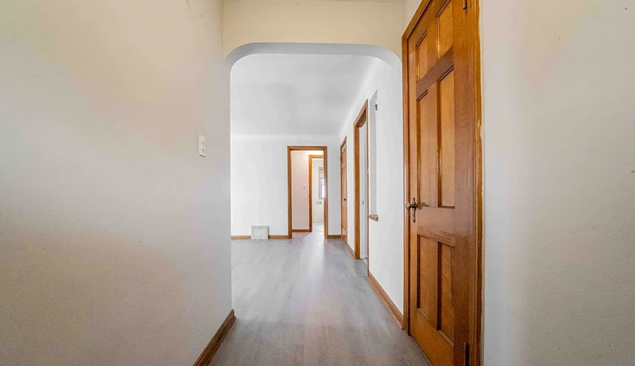 9107 S Highland Ave - Photo 5 of 27