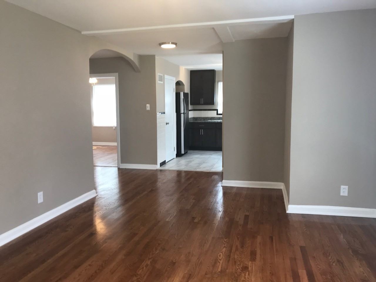 7320 Lansdowne Ave - Photo 2 of 18