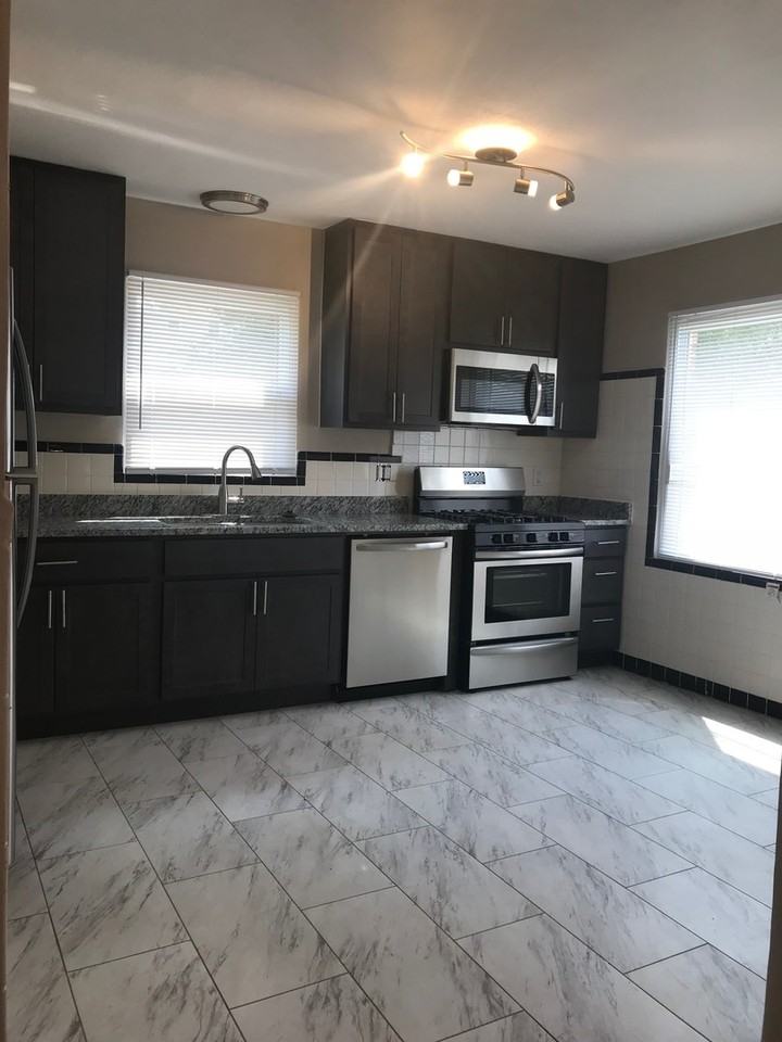 7320 Lansdowne Ave - Photo 5 of 18