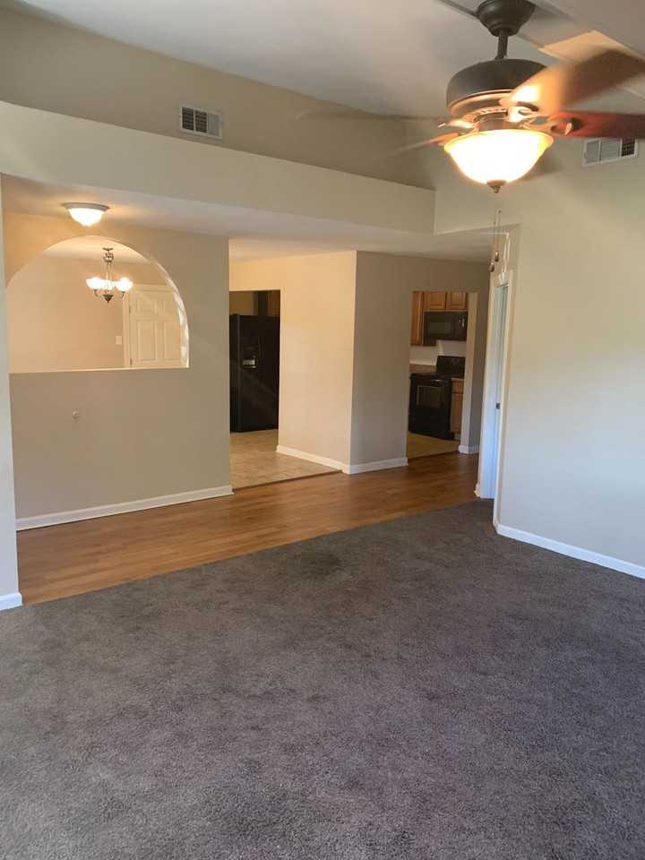 10 Maple Ln - Photo 5 of 23