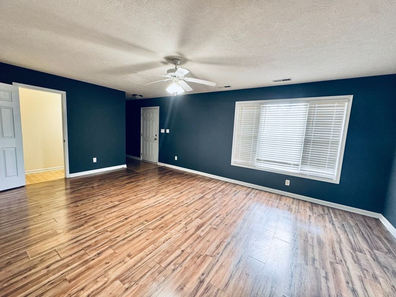1094 Connie Dr - Photo 6 of 14