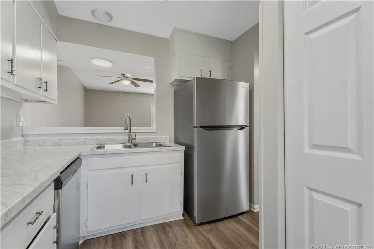 416 Kirkcaldy Ct - Photo 4 of 34