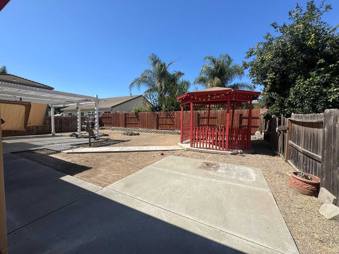 2445 Sailboat Ct - Photo 3 of 3