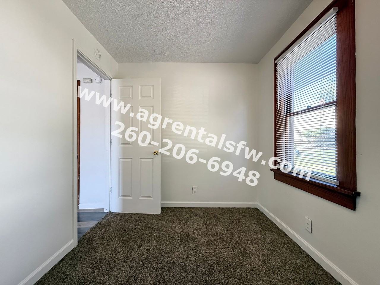 1315 Schilling Ave - Photo 5 of 13