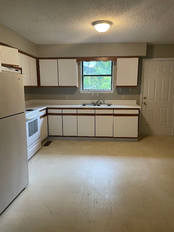 347 Keller Rd - Photo 2 of 7