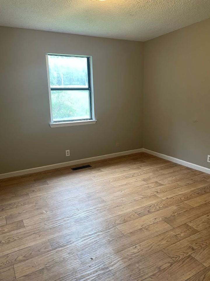 347 Keller Rd - Photo 5 of 7