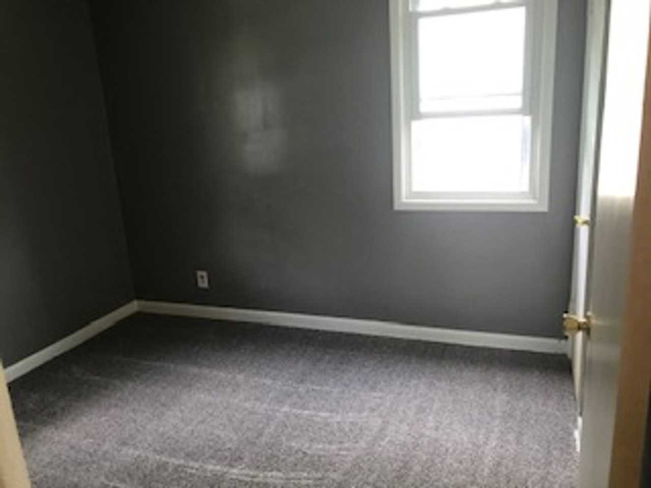 2303 Clearview St - Photo 5 of 6