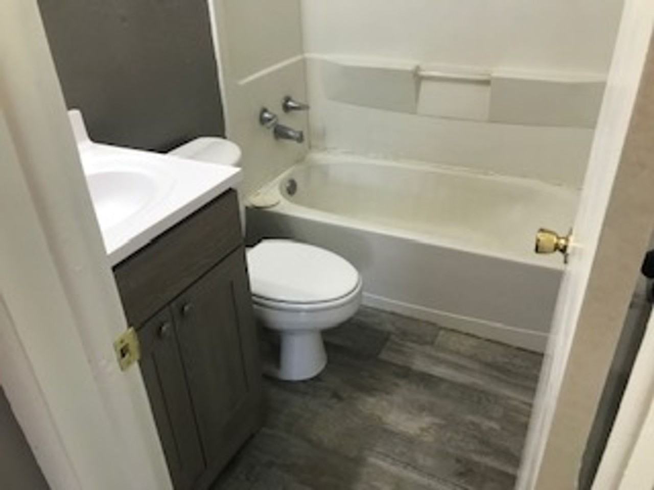 2303 Clearview St - Photo 6 of 6