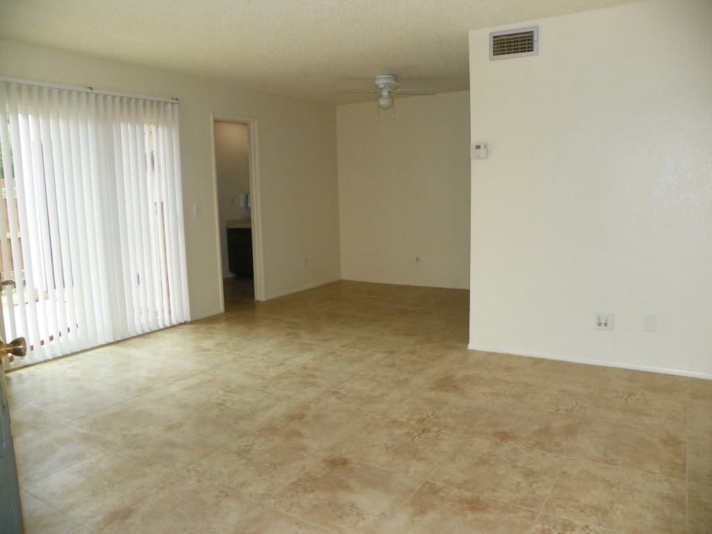 5973 W Townley Ave - Photo 6 of 37