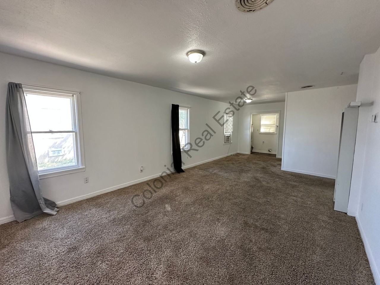 1815 Ross St - Photo 2 of 11