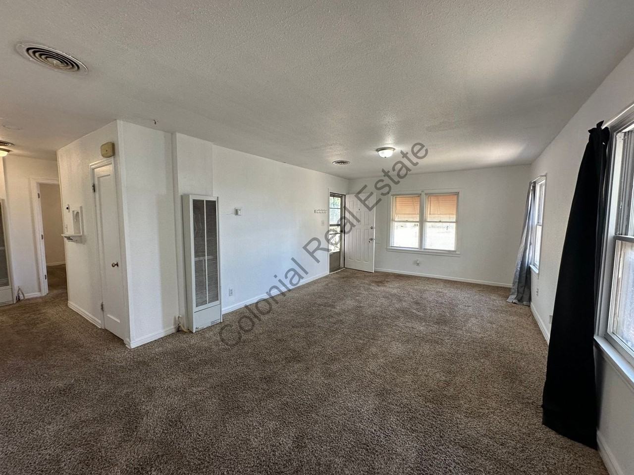 1815 Ross St - Photo 3 of 11