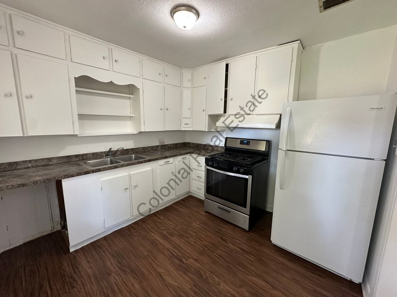 1815 Ross St - Photo 5 of 11