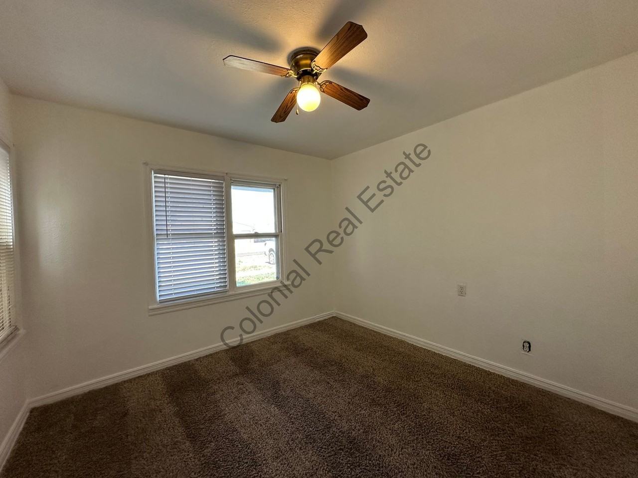 1815 Ross St - Photo 6 of 11