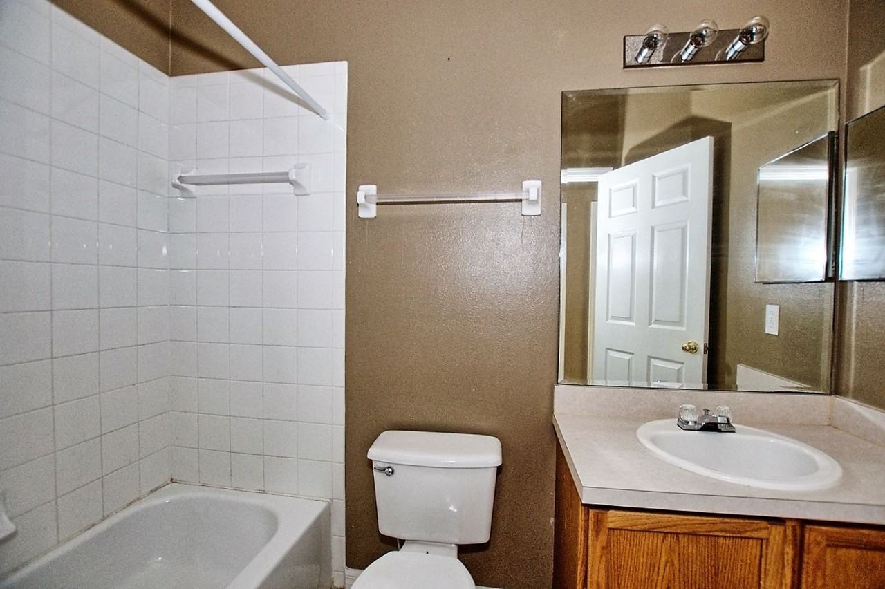 1364 Royal Saint George Dr - Photo 4 of 10