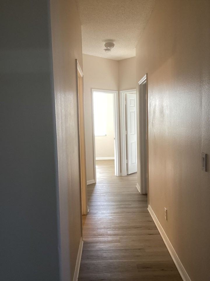 1364 Royal Saint George Dr - Photo 7 of 10