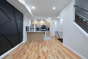 featured image of 2126 N 31st St