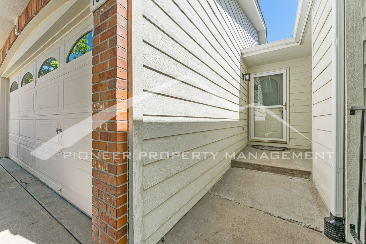 1886 S Cole St - Photo 2 of 23