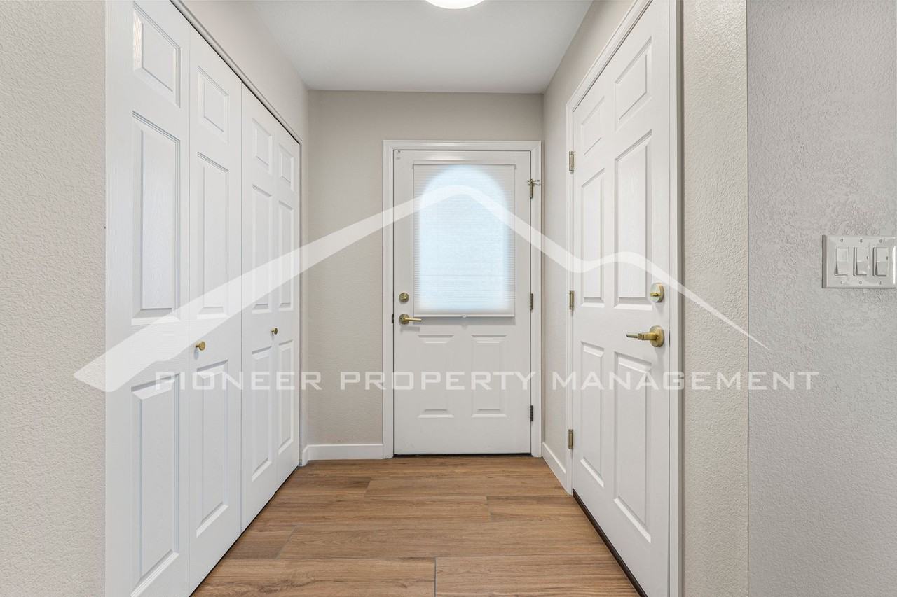 1886 S Cole St - Photo 4 of 23