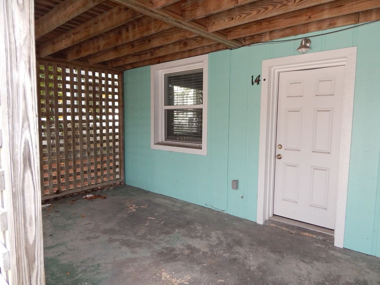 14 Lagoon Dr - Photo 6 of 29