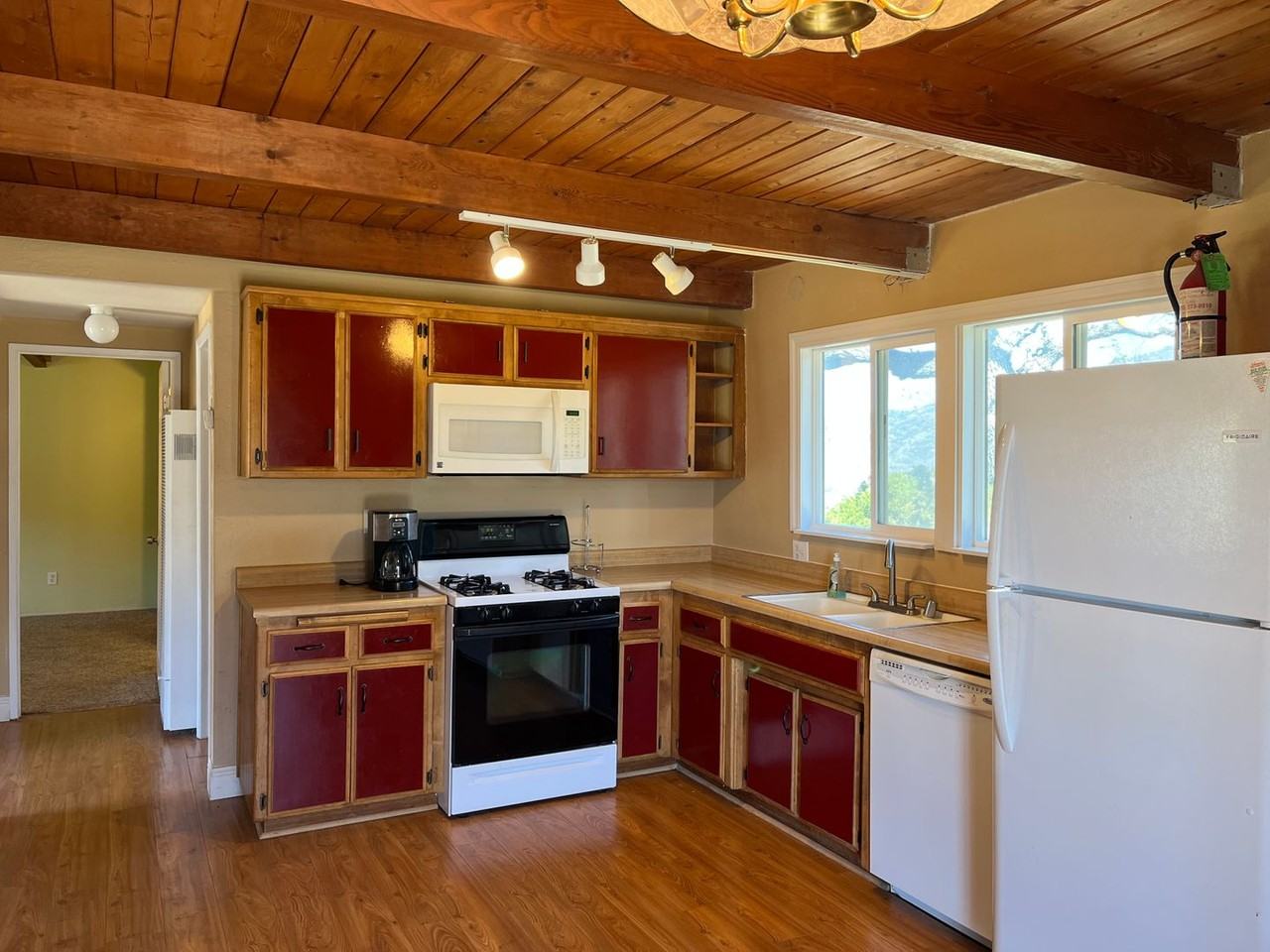 26521 Brian Pl - Photo 5 of 11