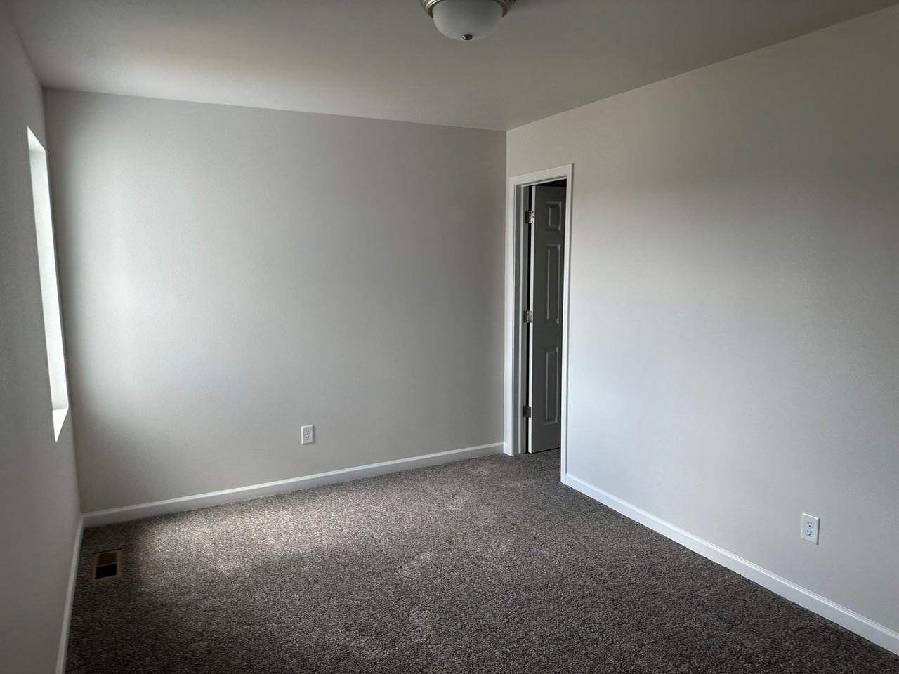 108 Marshall Loop - Photo 3 of 10
