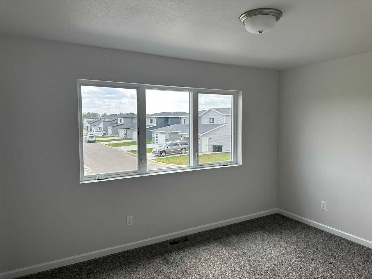 108 Marshall Loop - Photo 4 of 10