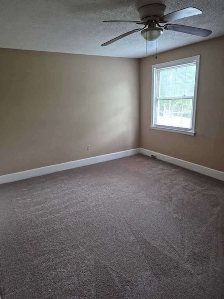 702 N Horner Blvd - Photo 6 of 6