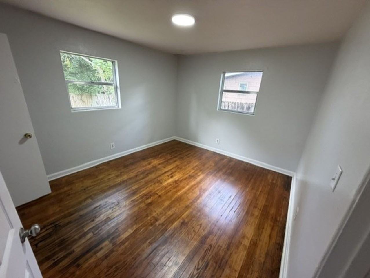 2318 Townsend Blvd - Photo 3 of 18
