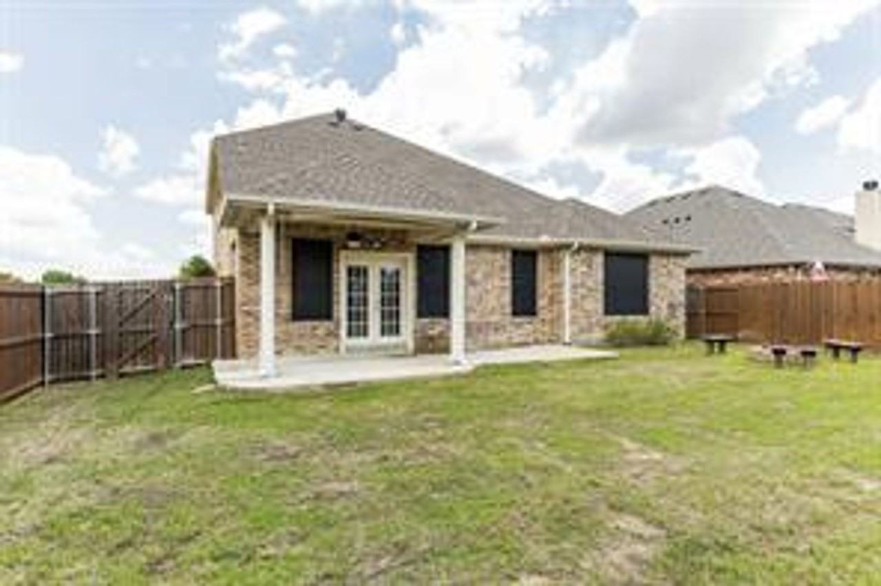 2717 Bahia Rio Dr - Photo 3 of 7