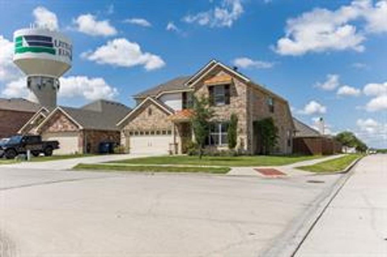 2717 Bahia Rio Dr - Photo 4 of 7