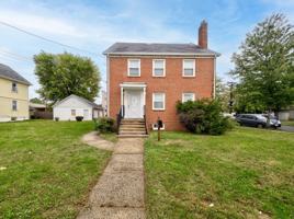 featured image of 407 Longwood Ave