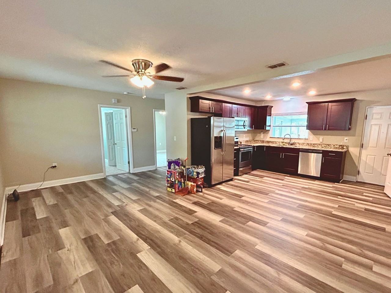 133 18th St Nw - Photo 2 of 17