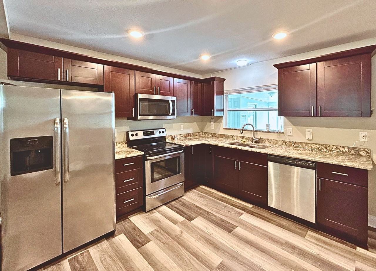 133 18th St Nw - Photo 3 of 17
