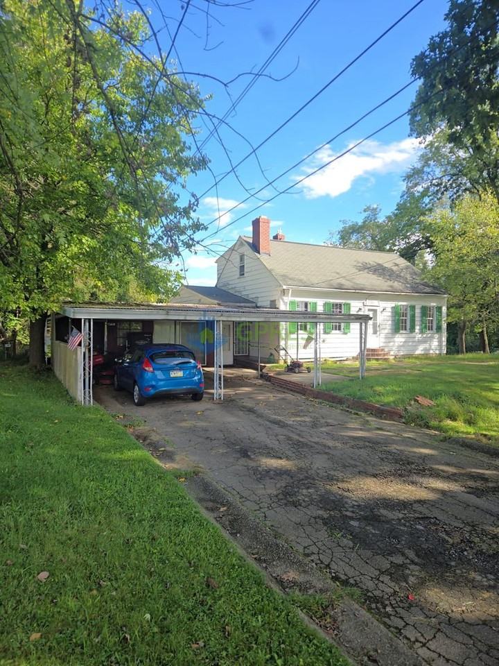 3241 Mccully Rd - Photo 2 of 13