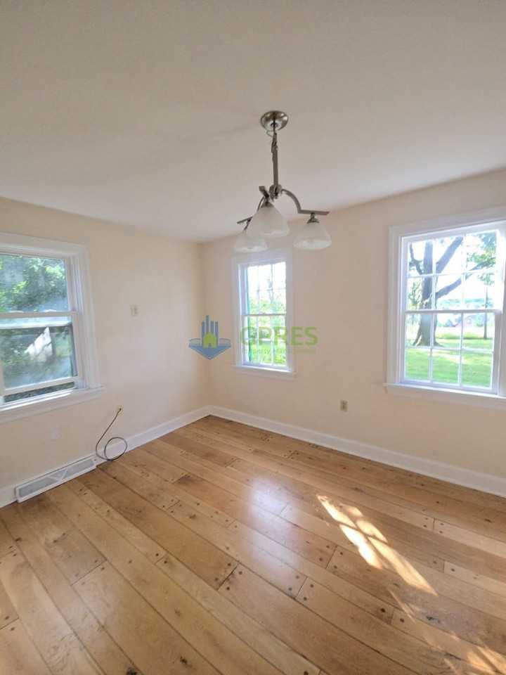 3241 Mccully Rd - Photo 7 of 13