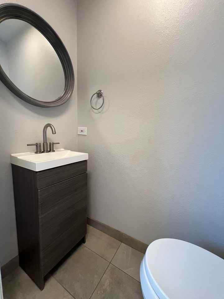 1081 W Stuart Ave - Photo 6 of 33
