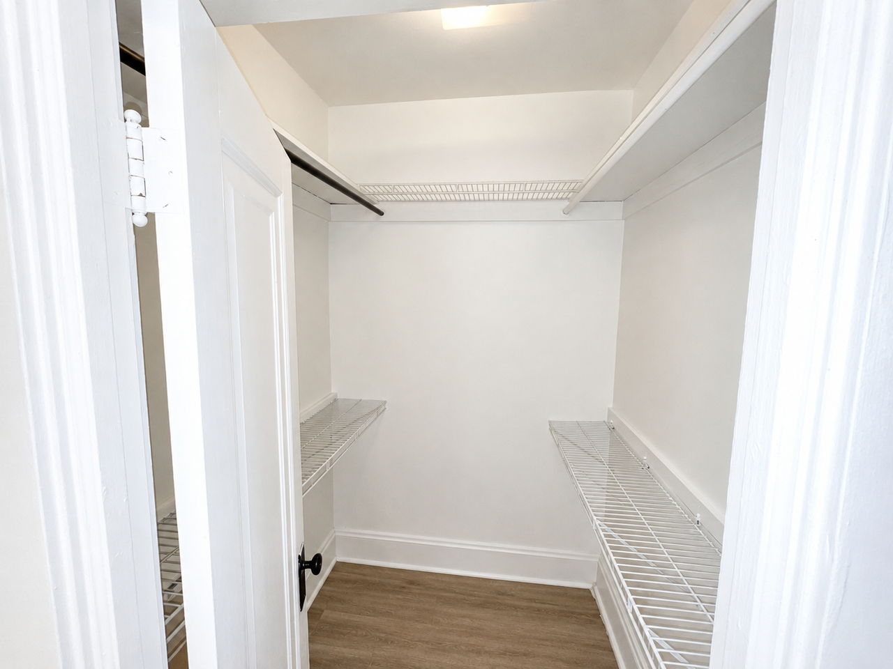 Castle - 12479 Cedar Rd - Photo 5 of 23