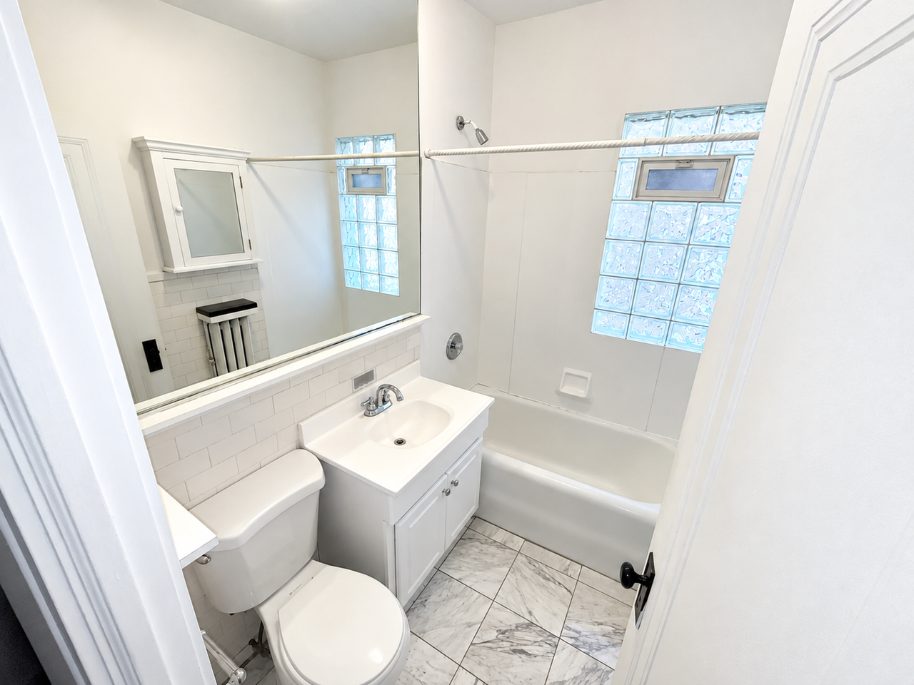 Castle - 12479 Cedar Rd - Photo 6 of 23