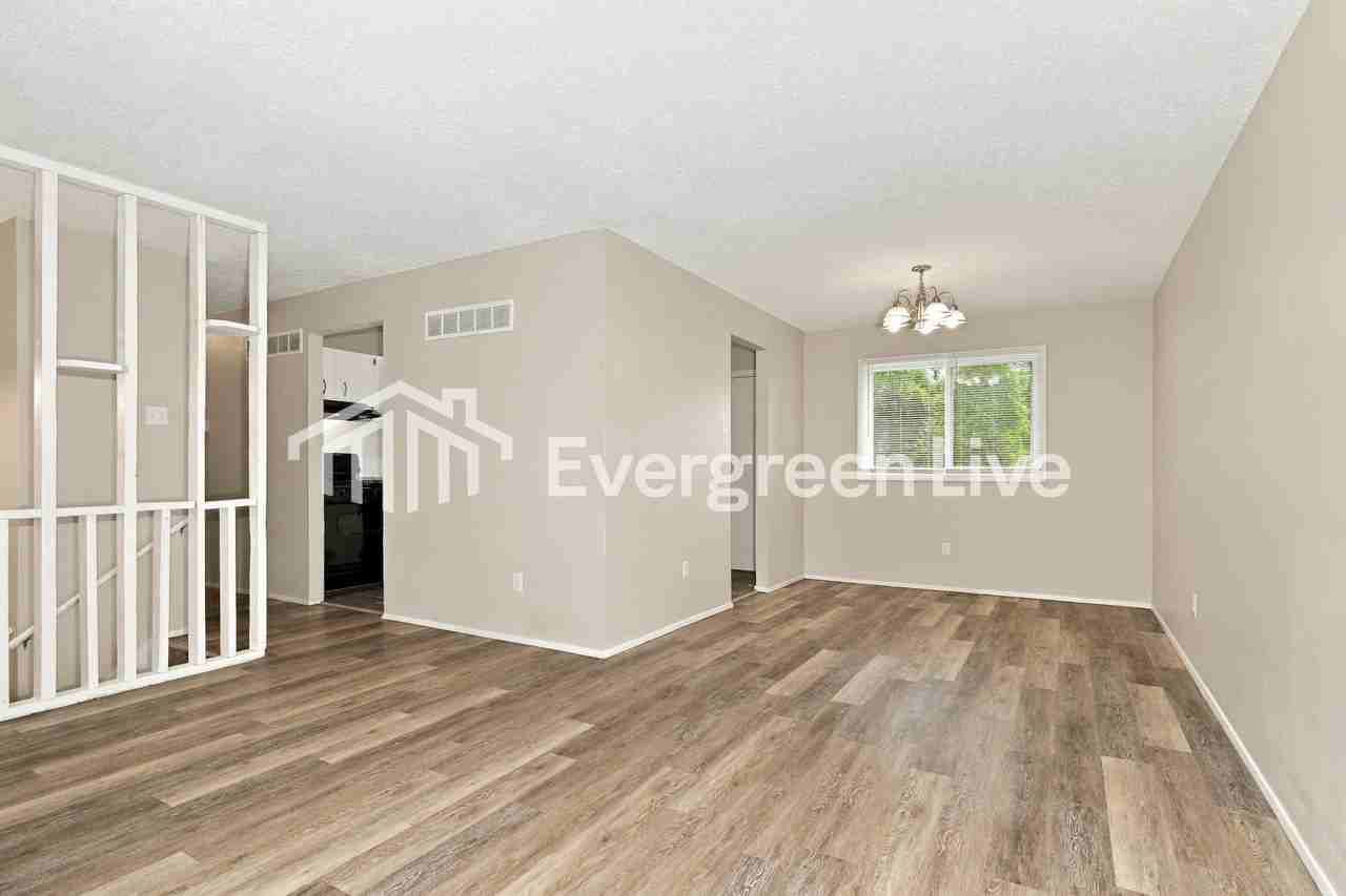 1723 Battlefield Dr - Photo 6 of 15