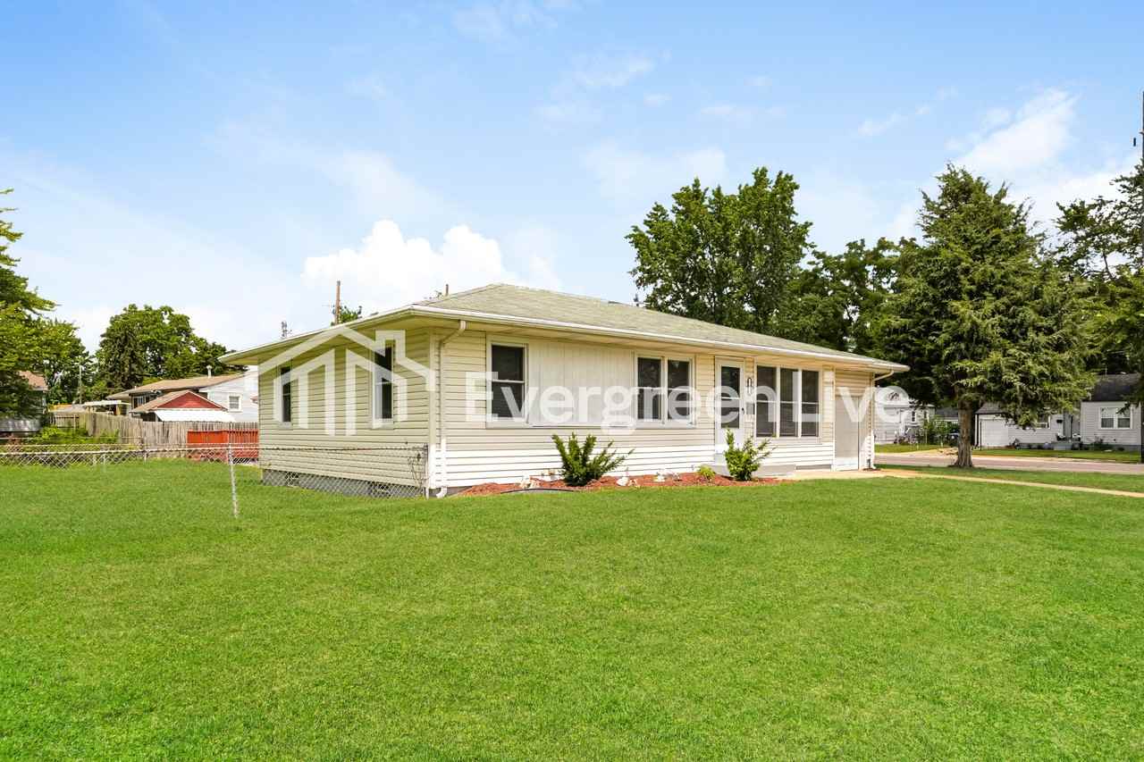 2 Norine Ct - Photo 2 of 15